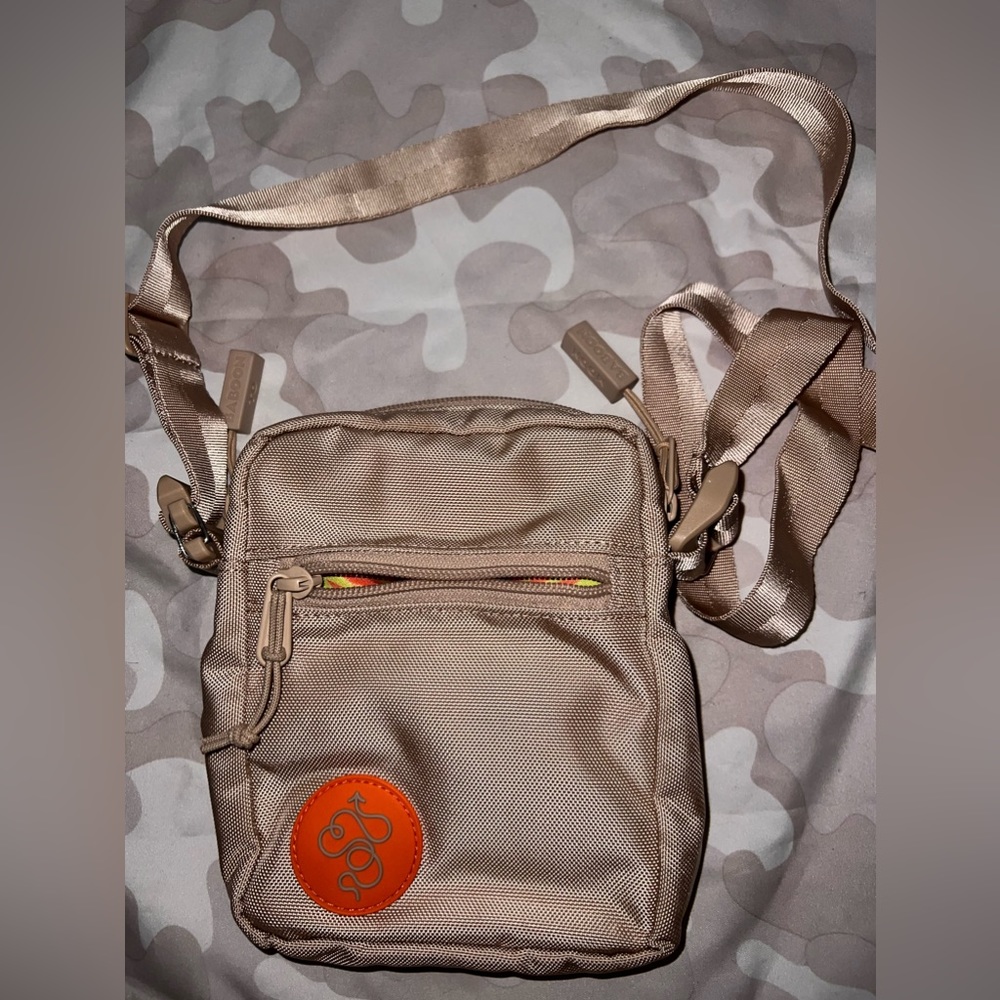 🎉 SOLD 🎉 baboon to the moon sling bag (1.2L) in CDMX pyramid